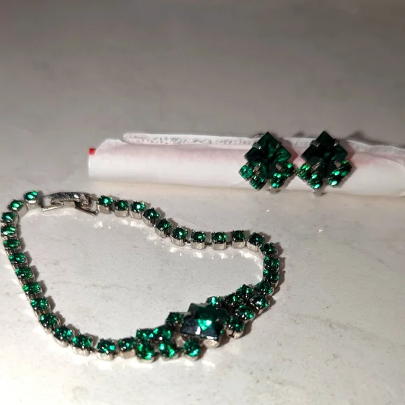 Vintage set emerald green bracelet and earrings - Picture 1 of 8